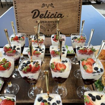 Delicia - Yogurt parfaits - Caterers Near Me