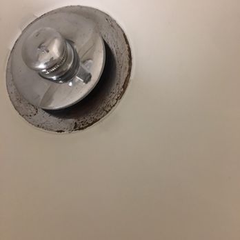 DoubleTree by Hilton - Rust all over the tub - Hotels Near Me - Orlando, Florida