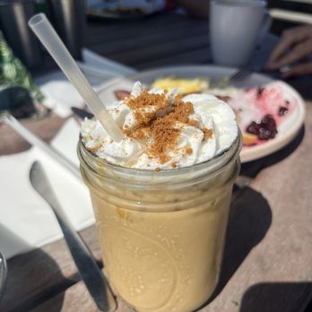 Honeymoon Cafe - Honey Graham Latte - Breakfast & Brunch Near Me - Pismo Beach, California Honeymoon Cafe - Honey Graham Latte - Breakfast & Brunch Near Me - Pismo Beach, California