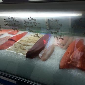 Captain Alex Seafood - Fish display - Seafood Markets Near Me - Niles, Illinois