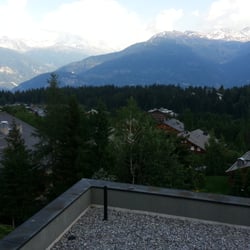 Hôtel Art de Vivre Beau-Site  - The view out of our room on the second level.