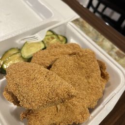 4 fish fillets with grilled vegetables 4 fish fillets with grilled vegetables