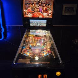Malone's Pub - The Big Lebowski Pinball