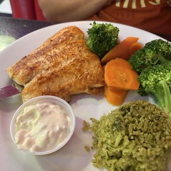 Busy Bee Cafe - Salmon w/ veggies and rice - Diners Near Me - Ventura, California