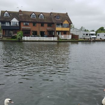 Kings Head Hotel - Next to the Broads! - Pubs Near Me - Norwich, NFK Kings Head Hotel - Next to the Broads! - Pubs Near Me - Norwich, NFK