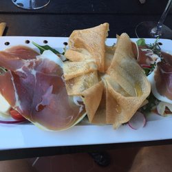 Aux Trois Etages - Goat cheese salad with ham