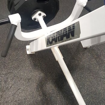 Choice Fitness - my favorite back machine not to many gyms have this!! - Gyms Near Me - Methuen, Massachusetts