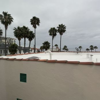 Aurora Hotel - Another view - Hotels Near Me - Avalon, California