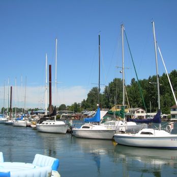 Captains Moorage - Boating Near Me - Portland, Oregon Captains Moorage - Boating Near Me - Portland, Oregon