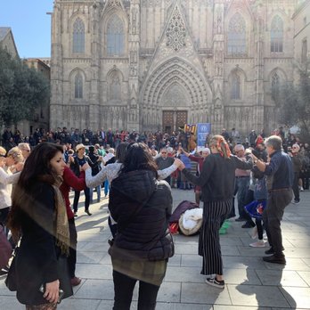 Catedral de Barcelona - Landmarks & Historical Buildings Near Me - Barcelona, B Catedral de Barcelona - Landmarks & Historical Buildings Near Me - Barcelona, B