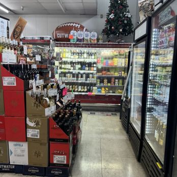 Bonfare Market - Wine section - Grocery Near Me - Alameda, California Bonfare Market - Wine section - Grocery Near Me - Alameda, California
