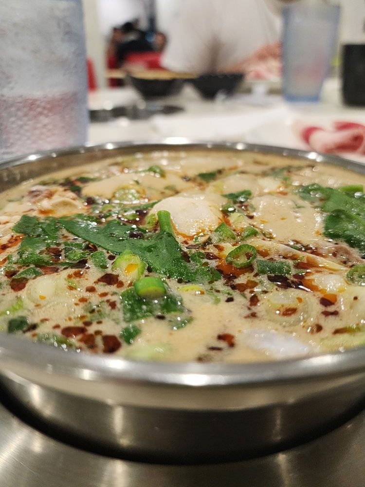 Food from Lemongrass Hot Pot