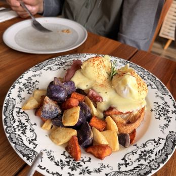 Peak - Duck eggs Benedict - Thai Near Me - Alameda, California Peak - Duck eggs Benedict - Thai Near Me - Alameda, California