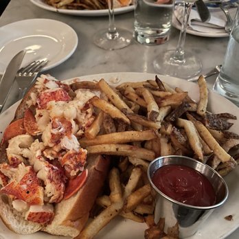 Neptune Oyster - Warm, buttery lobster roll - Seafood Near Me - Boston, Massachusetts