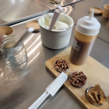 Sweet Wynns - a chef preparing food in a commercial kitchen - Ice Cream & Frozen Yogurt Near Me - Richmond, Virginia Sweet Wynns - a chef preparing food in a commercial kitchen - Ice Cream & Frozen Yogurt Near Me - Richmond, Virginia