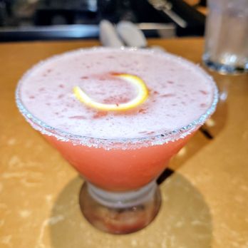 Mai Lee - Strawberry Lemon Drop - Vietnamese Near Me - Saint Louis, Missouri