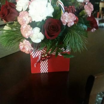 Budaful Flowers - Christmas flowers - Florists Near Me