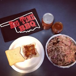 Big Time BBQ - Pulled pork with the homemade bbq sauce