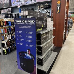 DICK'S Sporting Goods - Ice pod
