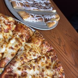 Alfy's Pizza - Half pepperoni / pineapple and cheese