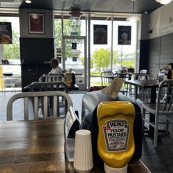 Wayback Burgers -Thorndale - Inside