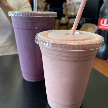 The Bridge Cafe - Strawberry banana smoothie - Sandwiches Near Me - Manchester, New Hampshire The Bridge Cafe - Strawberry banana smoothie - Sandwiches Near Me - Manchester, New Hampshire
