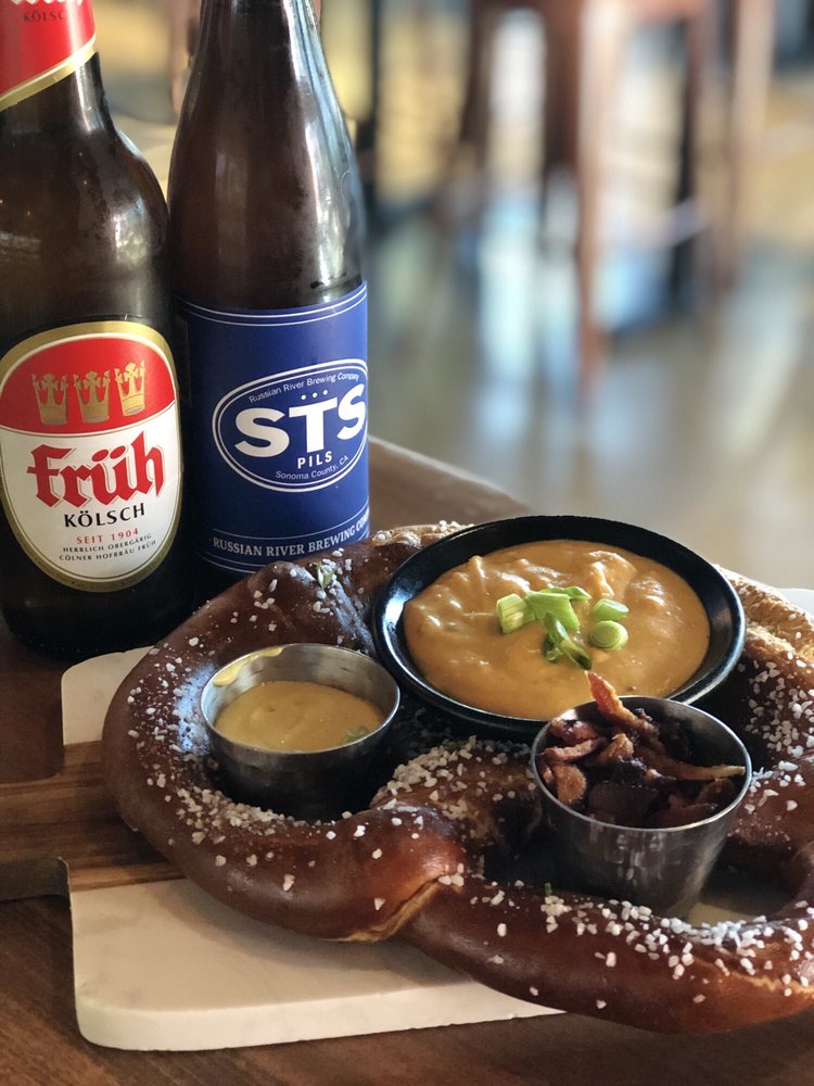 BOTTLETAPS 265 Photos & 209 Reviews Gastropubs 3020 Bernal Ave