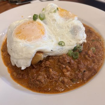 Bella's Cafe - biscuits and gravy topped with fried eggs - Breakfast & Brunch Near Me - New Haven, Connecticut