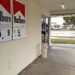 Deltona Liquors - Looks normal.....