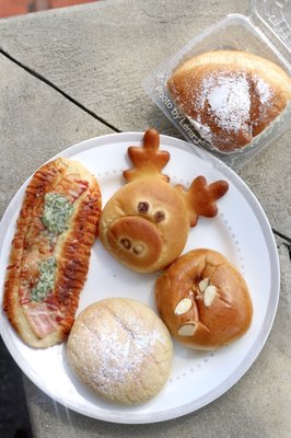 Moose Pastry & Tea by null