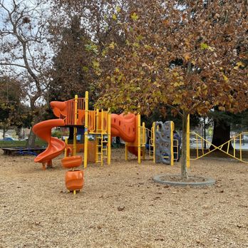 Mezes Park - Parks Near Me - Redwood City, California