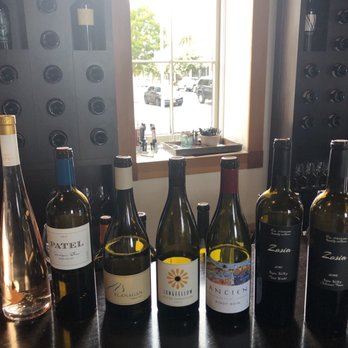 Vintner's Collective - Napa Valley - Wine Tasting Room Near Me - Napa, California
