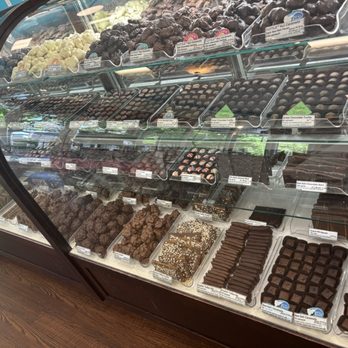 Kilwins Ice Cream - Chocolate - Fudge - Yummy chocolate candy and other yummy treats - Desserts Near Me - Greenville, South Carolina Kilwins Ice Cream - Chocolate - Fudge - Yummy chocolate candy and other yummy treats - Desserts Near Me - Greenville, South Carolina