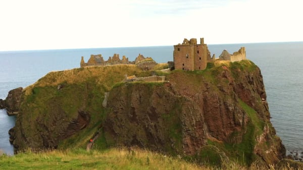 Dunnottar Castle by null