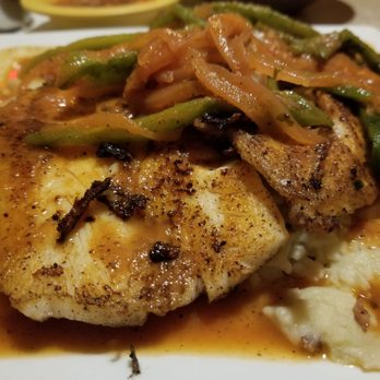 El Loro Mexican Restaurant - Tilapia Veracruz - delicate filets of tilapia sauteed with fresh shrimp, tomatoes, roasted poblano strips + olives, with mashed potatoes - Mexican Near Me - Chesapeake, Virginia