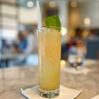 et al. - Melon Fresca - Breakfast & Brunch Near Me - Honolulu, Hawaii