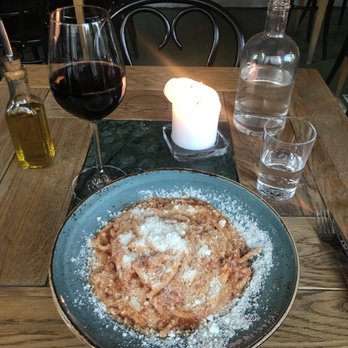 Villa Paradiso Frogner - Classic red sauce, perfectly done! - Italian Near Me - Oslo, 03 Villa Paradiso Frogner - Classic red sauce, perfectly done! - Italian Near Me - Oslo, 03