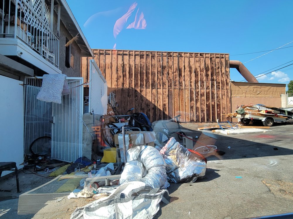 CAPSTONE PROPERTIES Updated August 2024 15 Photos 8989 Rio San