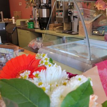 Jones Coffee Roasters - Got flowers here with my coffee! - Coffee Roasteries Near Me - South Pasadena, California Jones Coffee Roasters - Got flowers here with my coffee! - Coffee Roasteries Near Me - South Pasadena, California