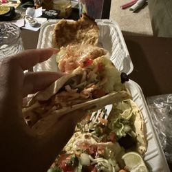 La Cocina De Mi Tierra - tacos and puposa