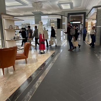 Harrods - Department Stores Near Me - London, XGL Harrods - Department Stores Near Me - London, XGL