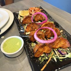Bombay's Chutney - Tandoori momos