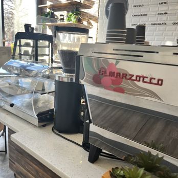 DUA DC Coffee - Coffee & Tea Near Me - Washington, DC, District of Columbia
