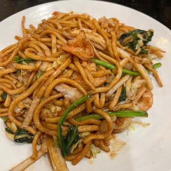 Thumbling - Shrimp Fried Noodle - Shanghainese Near Me - West Covina, California Thumbling - Shrimp Fried Noodle - Shanghainese Near Me - West Covina, California