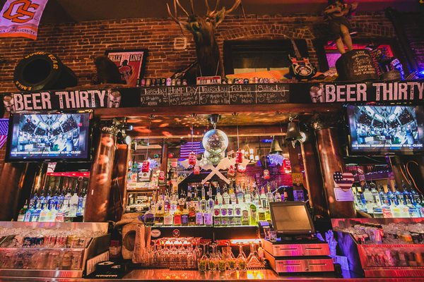 Dixie Tavern by null