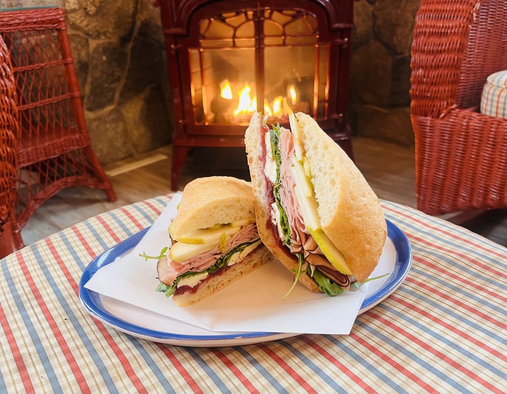 The Bend At Sugar River Logo