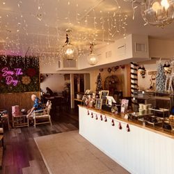 Salty Pup Coffeehouse & Bakeshop