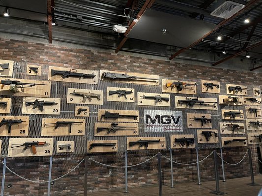 Machine Guns Vegas by null
