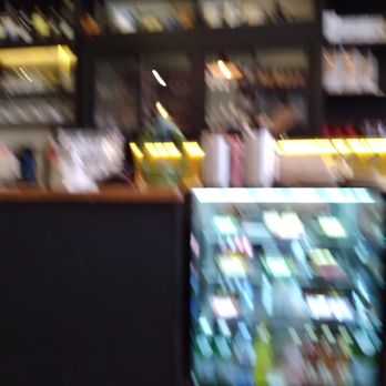 Leroy Espresso - Counter - Restaurants Near Me - St Kilda, VIC