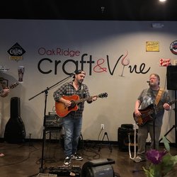 Oak Ridge Craft and Vine - Brother Pearl Band